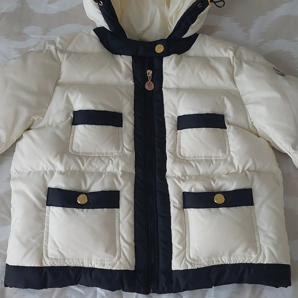 Moncler White/Black Down Puffer Cropped Jacket with Removable Hoodie - Picture 3 of 16